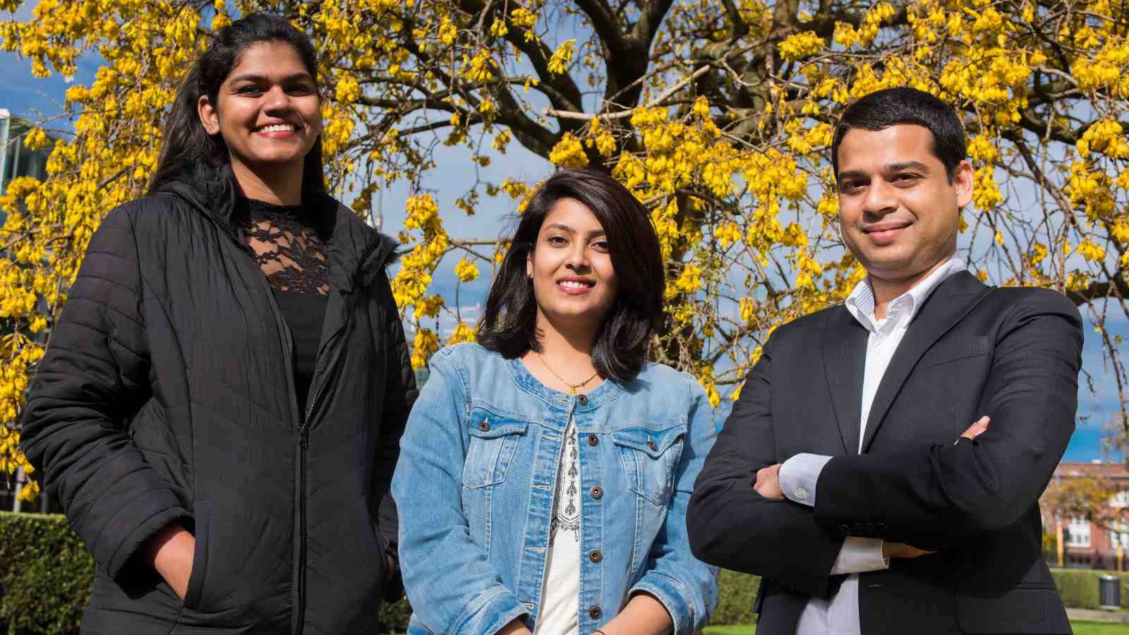 Indian scholarship students Vinutha, Kavya and Ian