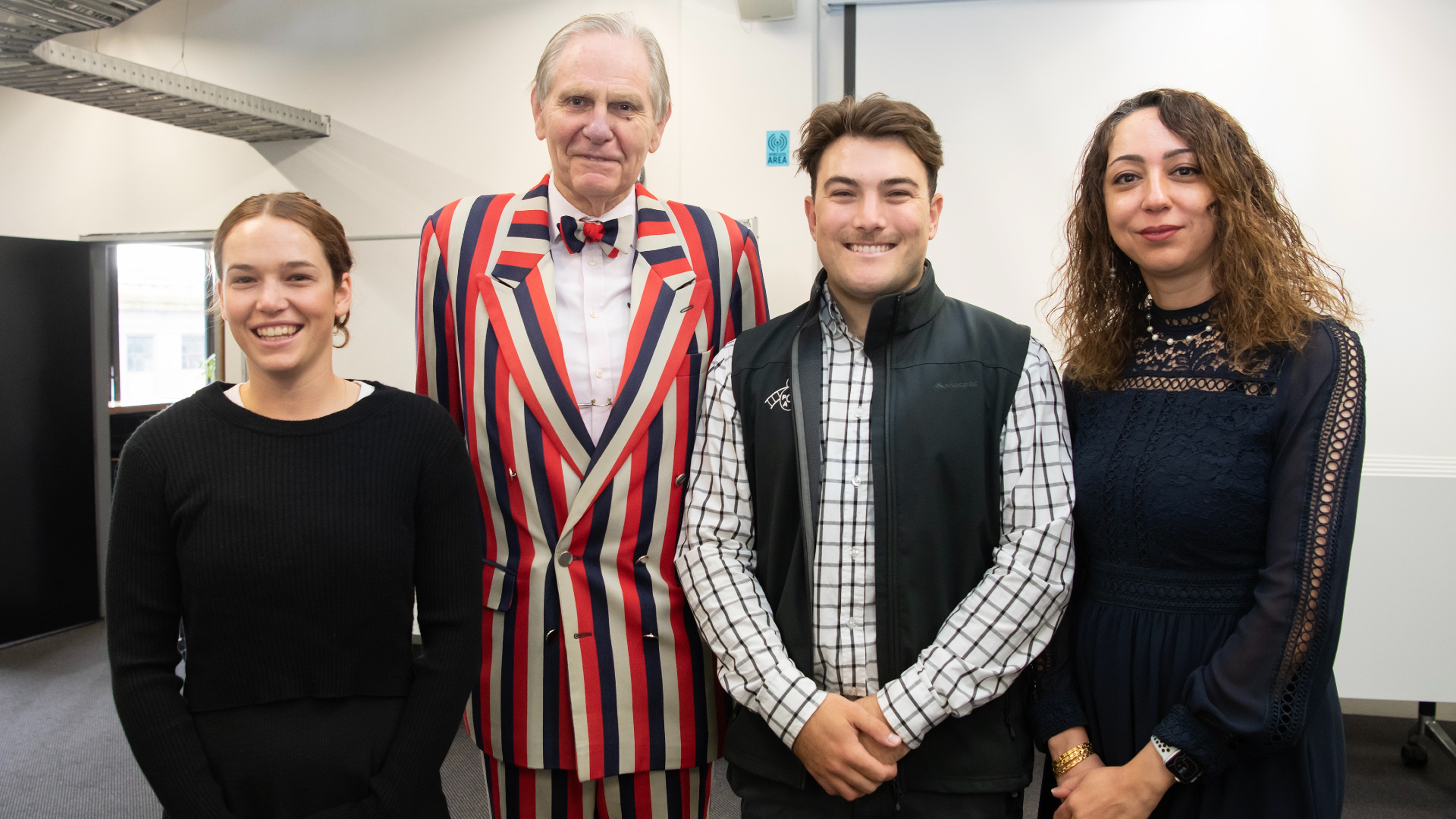 Scholarship recipients gather to greet UK donor Wellington Faculty